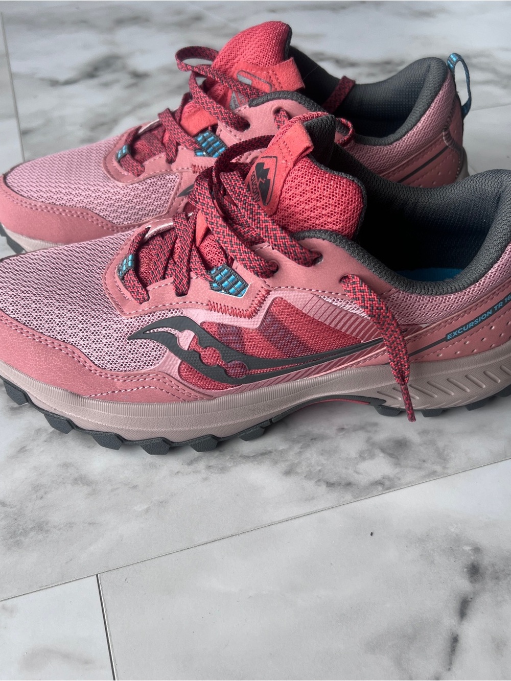 Size 8.5 - Saucony Women’s Excursion TR16 Shell Shadow W Shoes Running Walking